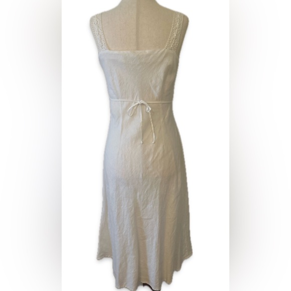 AQUA white linen crochet detail sundress, size small - Picture 2 of 8